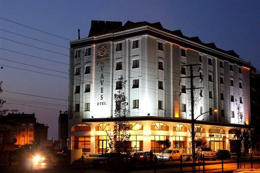 Grand Vaves Hotel