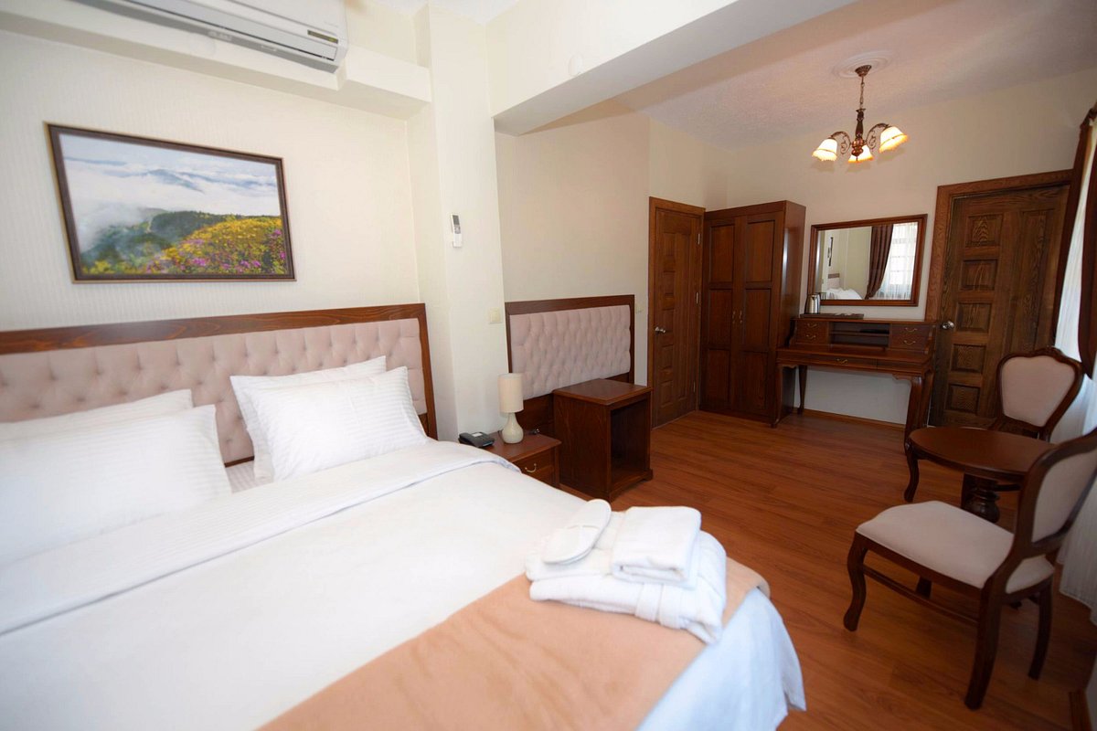 Zağnospaşa Konakları