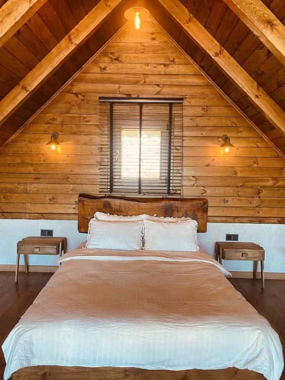 Lavinya Suit Bungalov