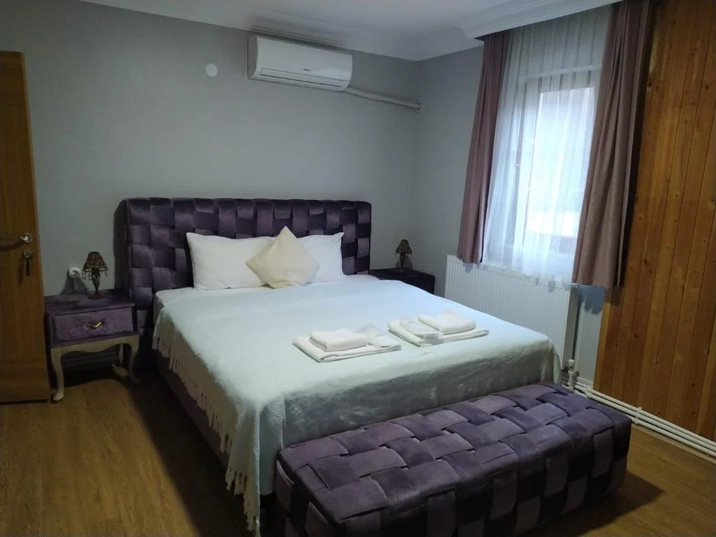 Abant Bahçeli Köşk