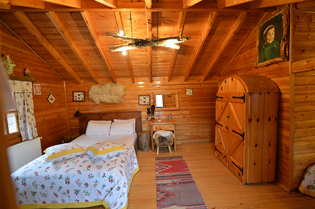 Abant Yeşil Ev Masal Evleri