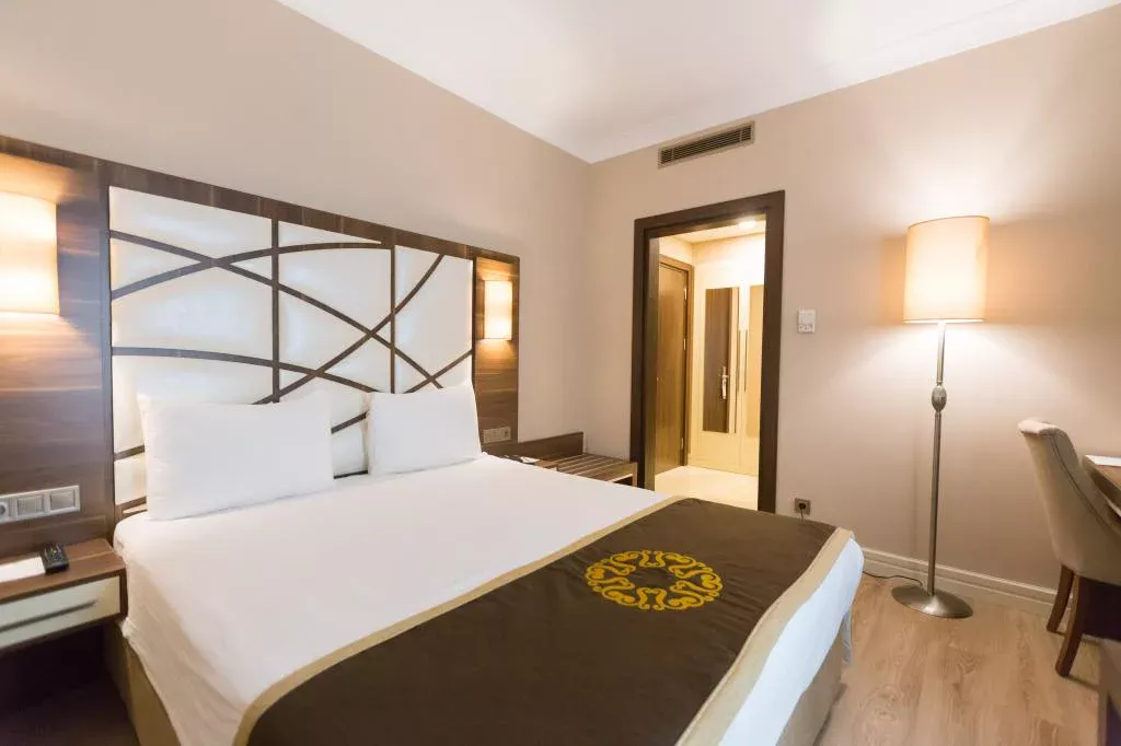 The Grand Mira Hotel