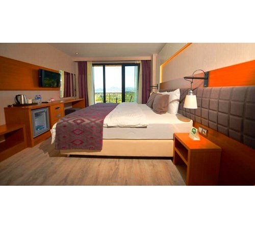 Ramada Hotel Piraziz