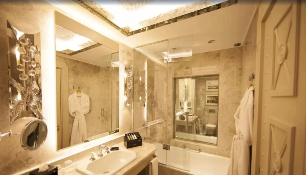 Wyndham Grand Istanbul Kalamış Marina Hotel