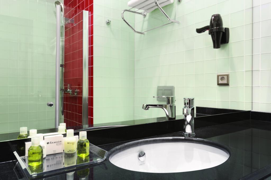 Ramada Encore İstanbul Kartal