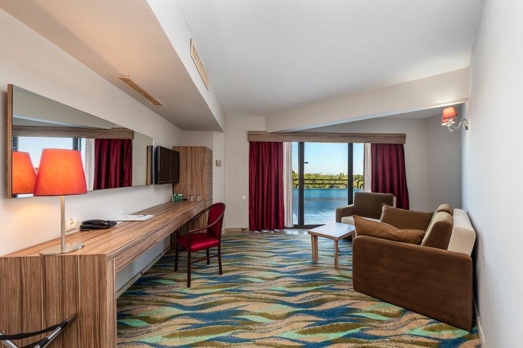 Aska Side Grand Prestige