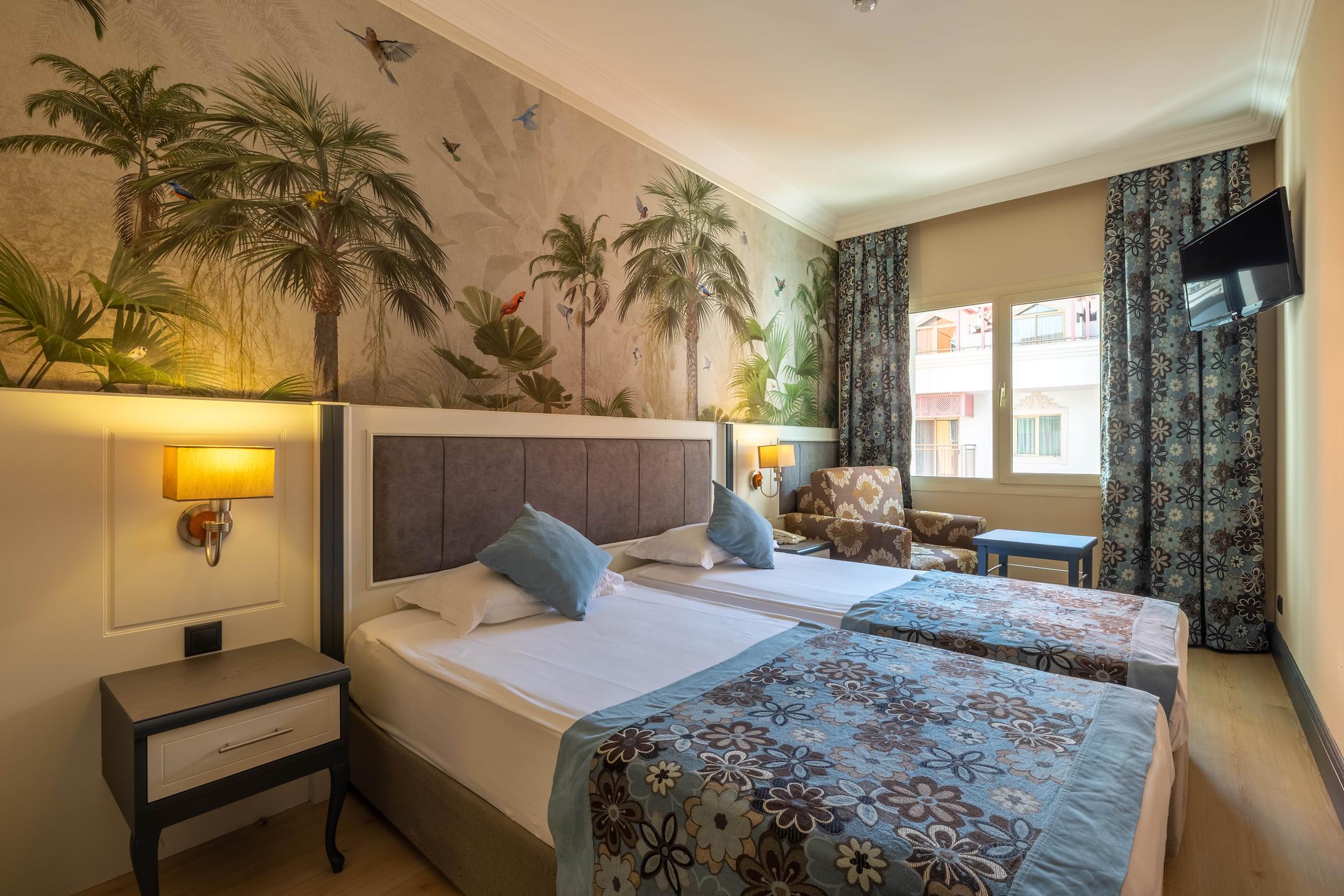 Crystal Paraiso Verde Resort