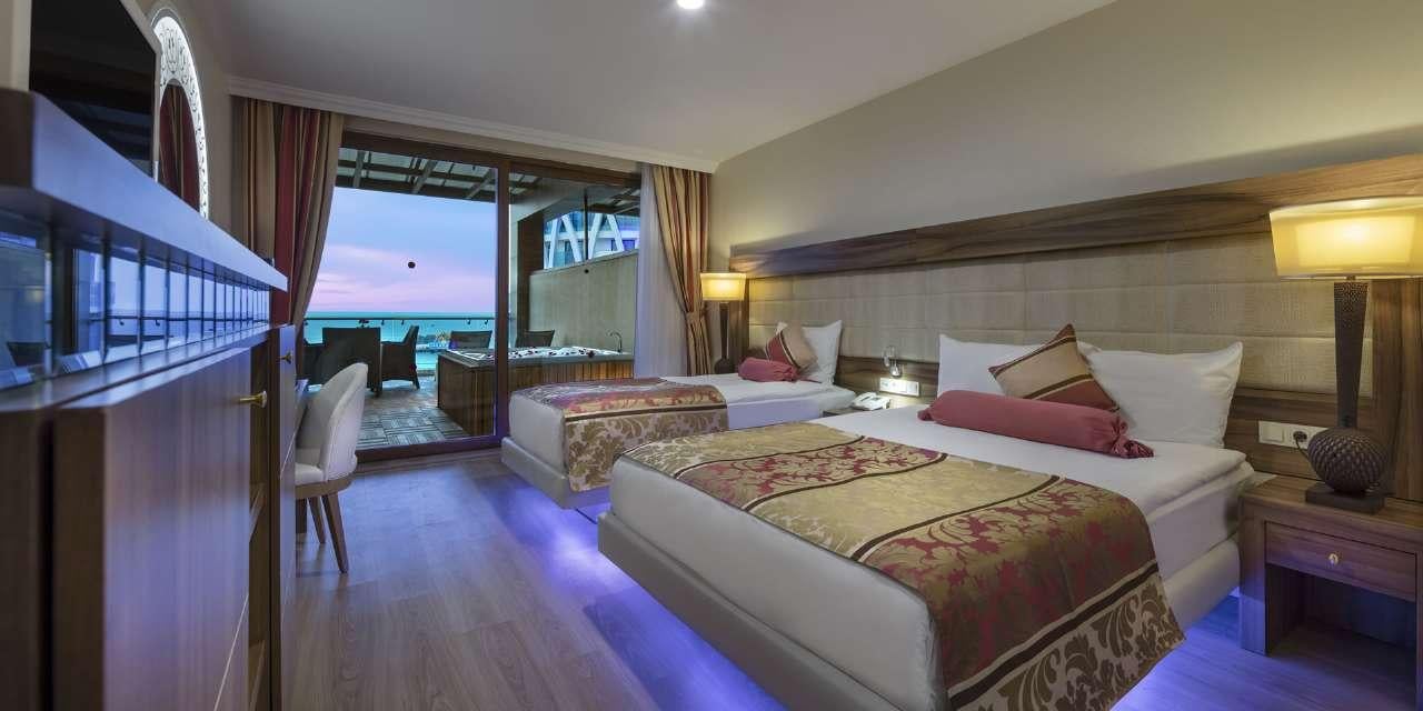 Granada Luxury Okurcalar