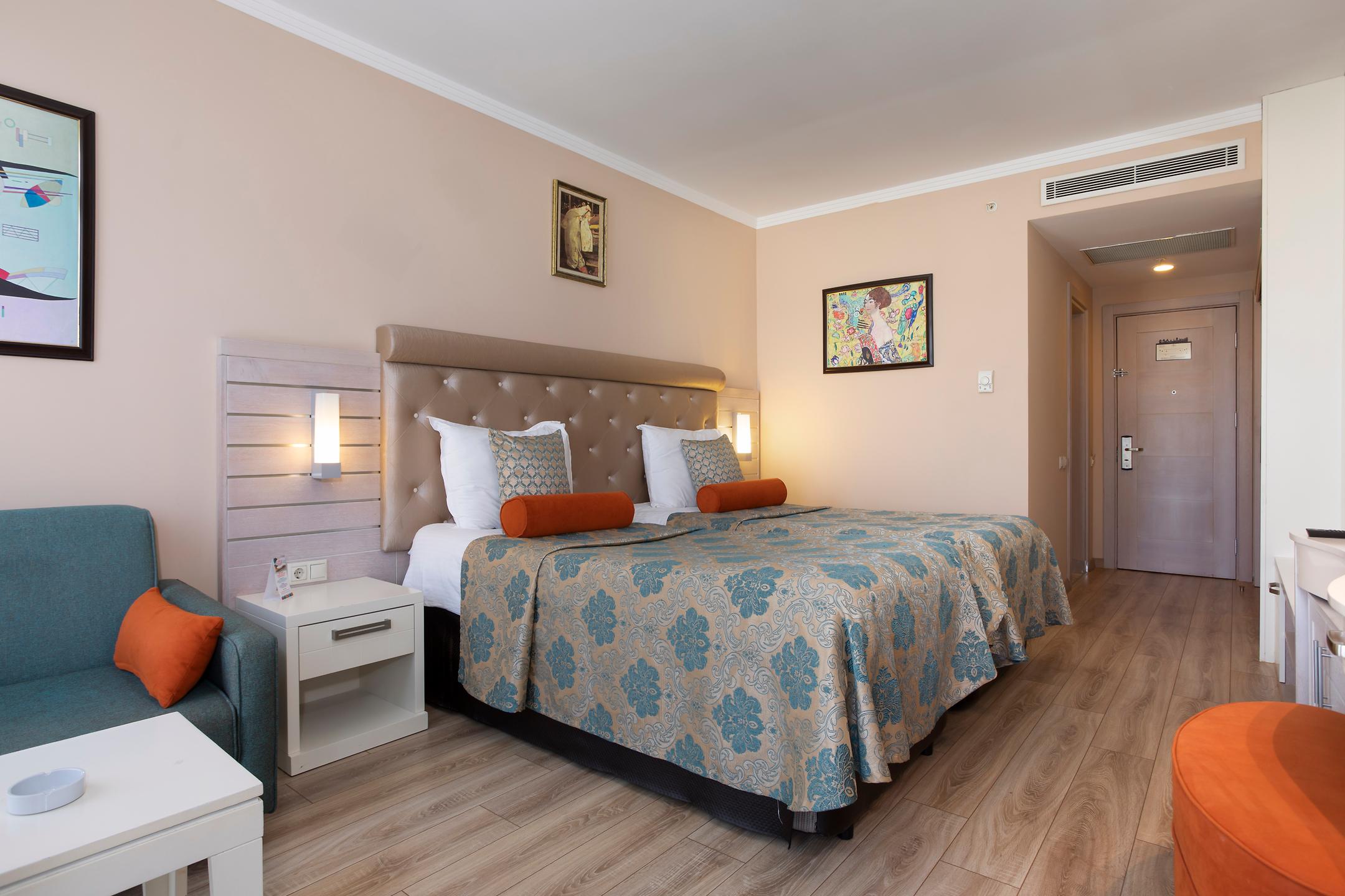 Orange County Kemer – Adult Only