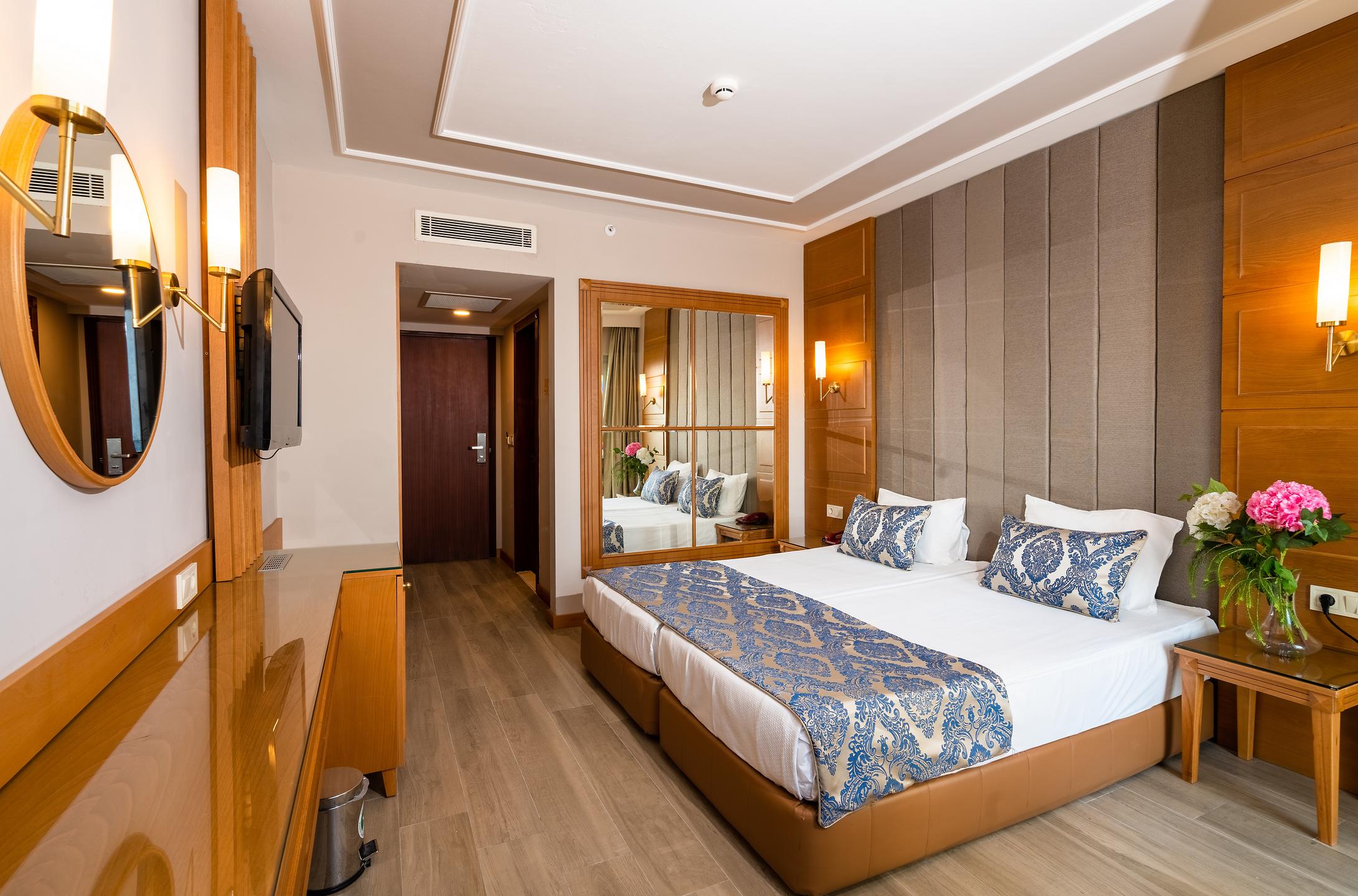 Royal Atlantis Beach