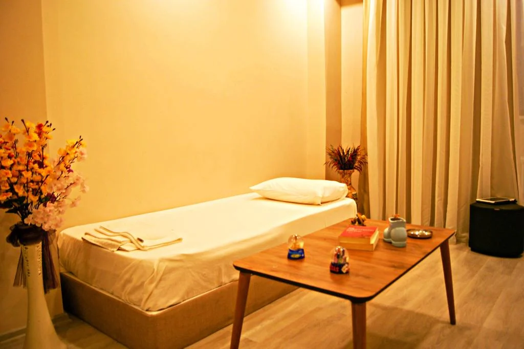 Destinia Pera Suites