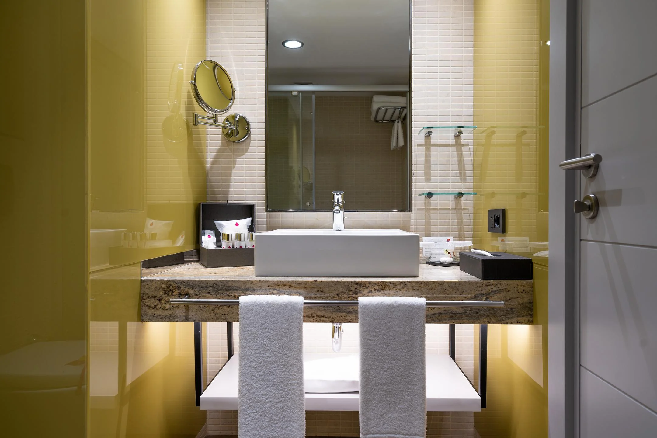 Arum Barut Collection