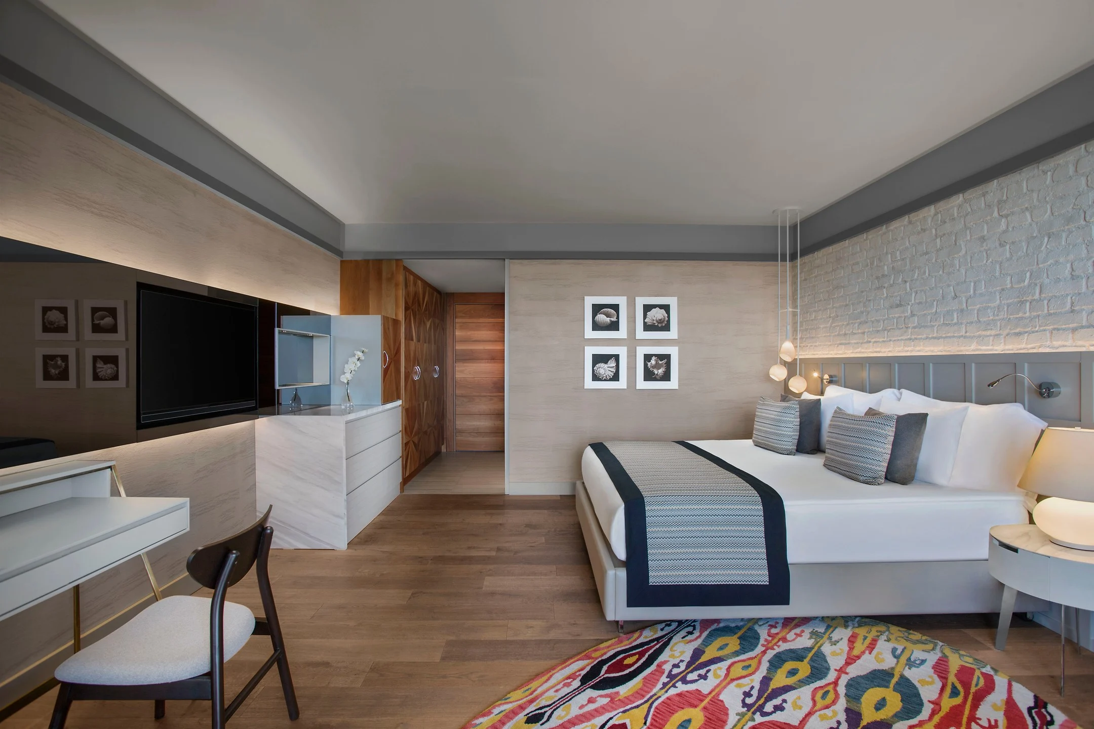 Acanthus & Cennet Barut Collection