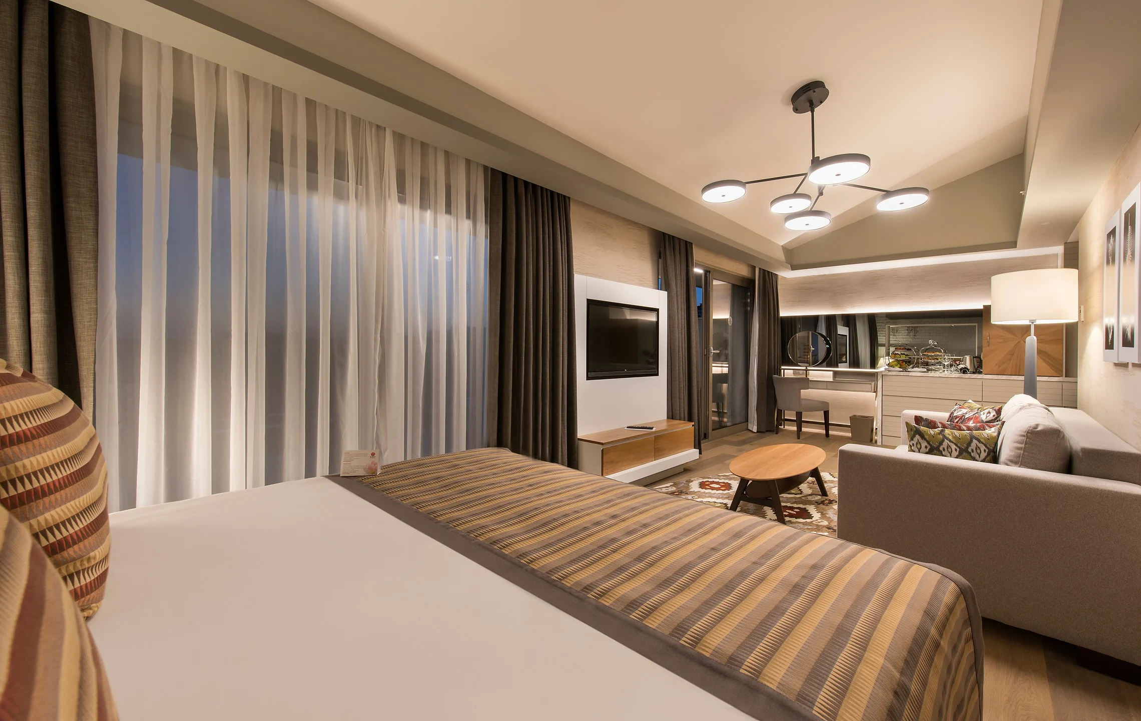 Acanthus & Cennet Barut Collection