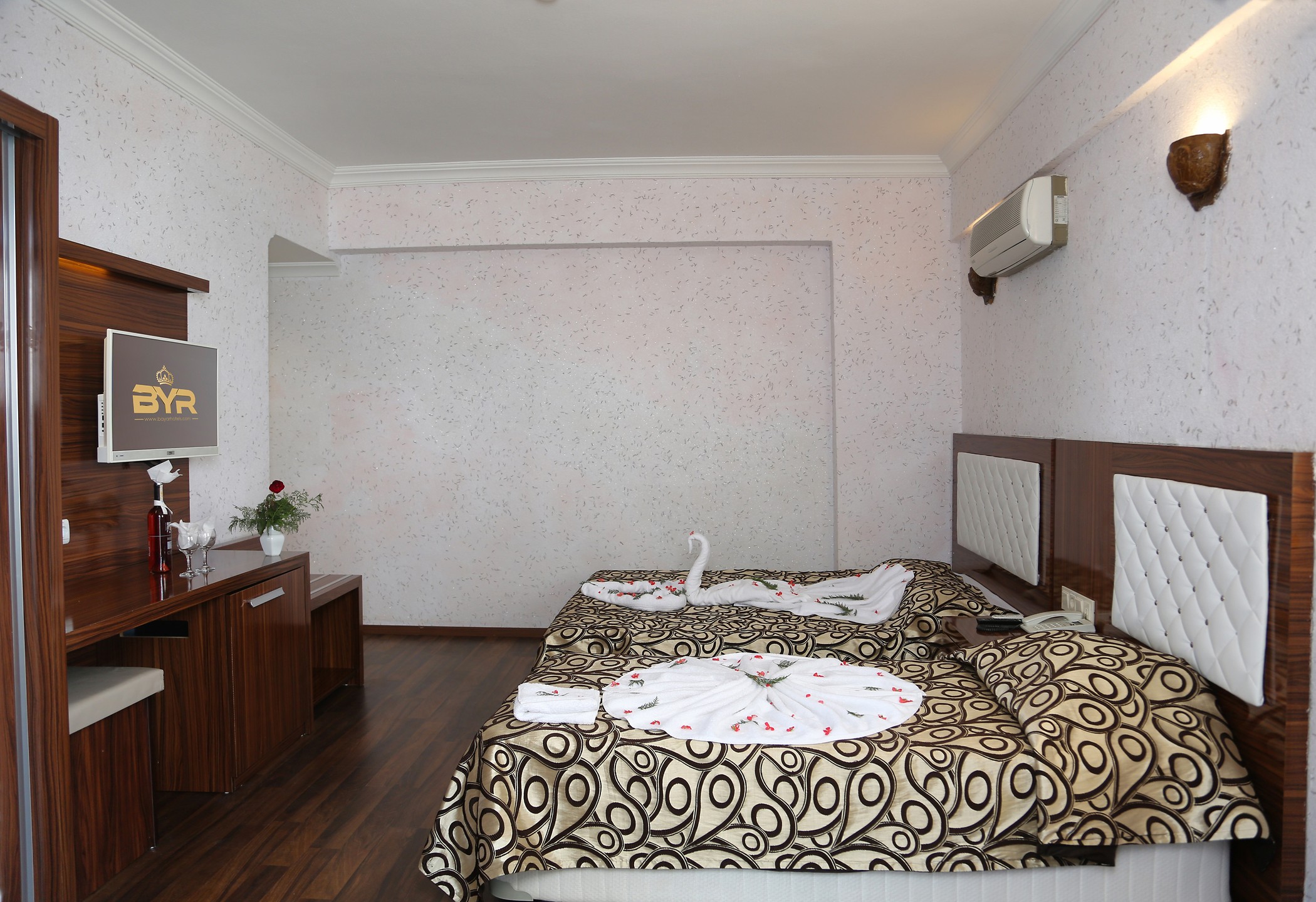 Club Bayar Beach Hotel