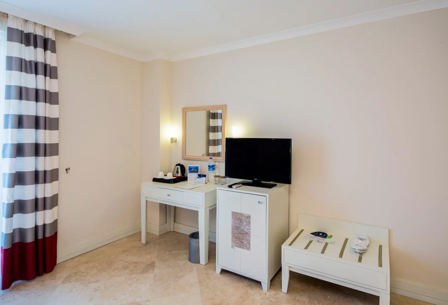 Crystal Boutique Beach Resort