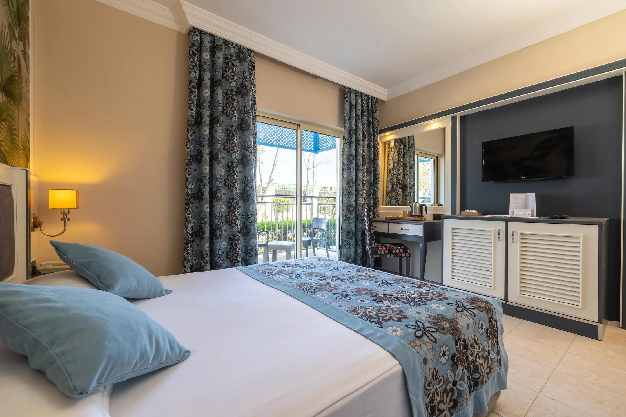 Crystal Paraiso Verde Resort