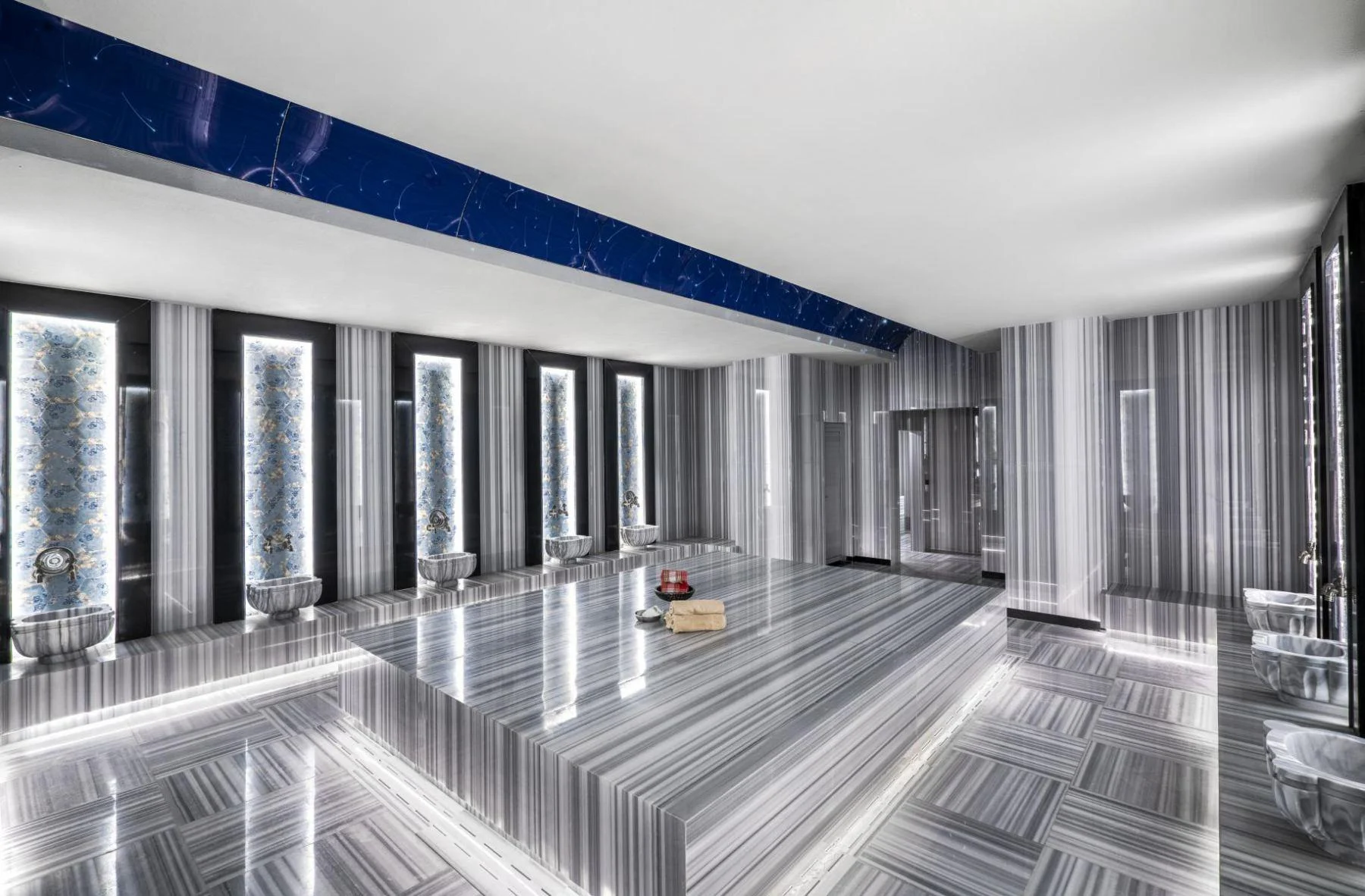 Diamond De Luxe Hotel