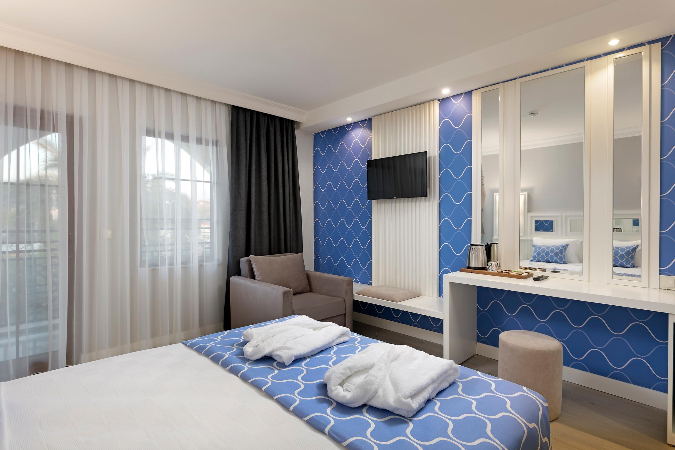 Fun&Sun Family Life Side