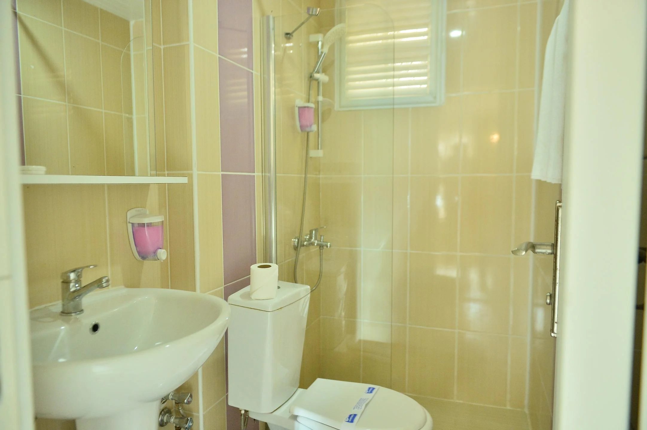 Ganita Holiday Village