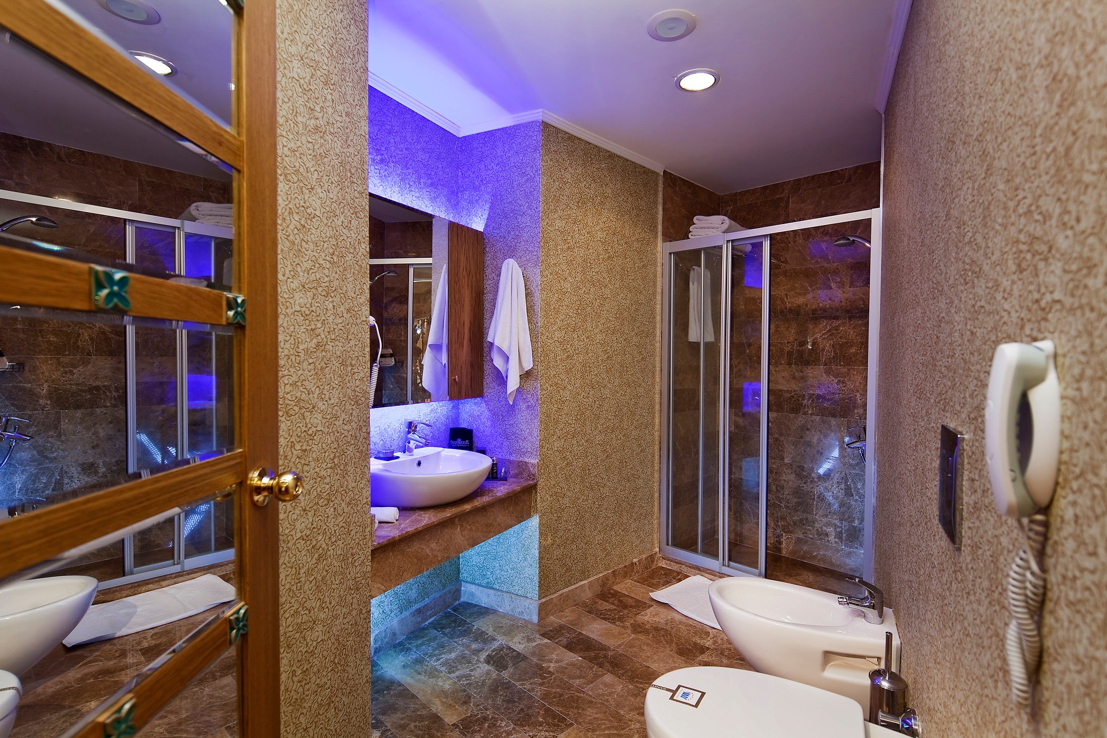 Granada Luxury Okurcalar