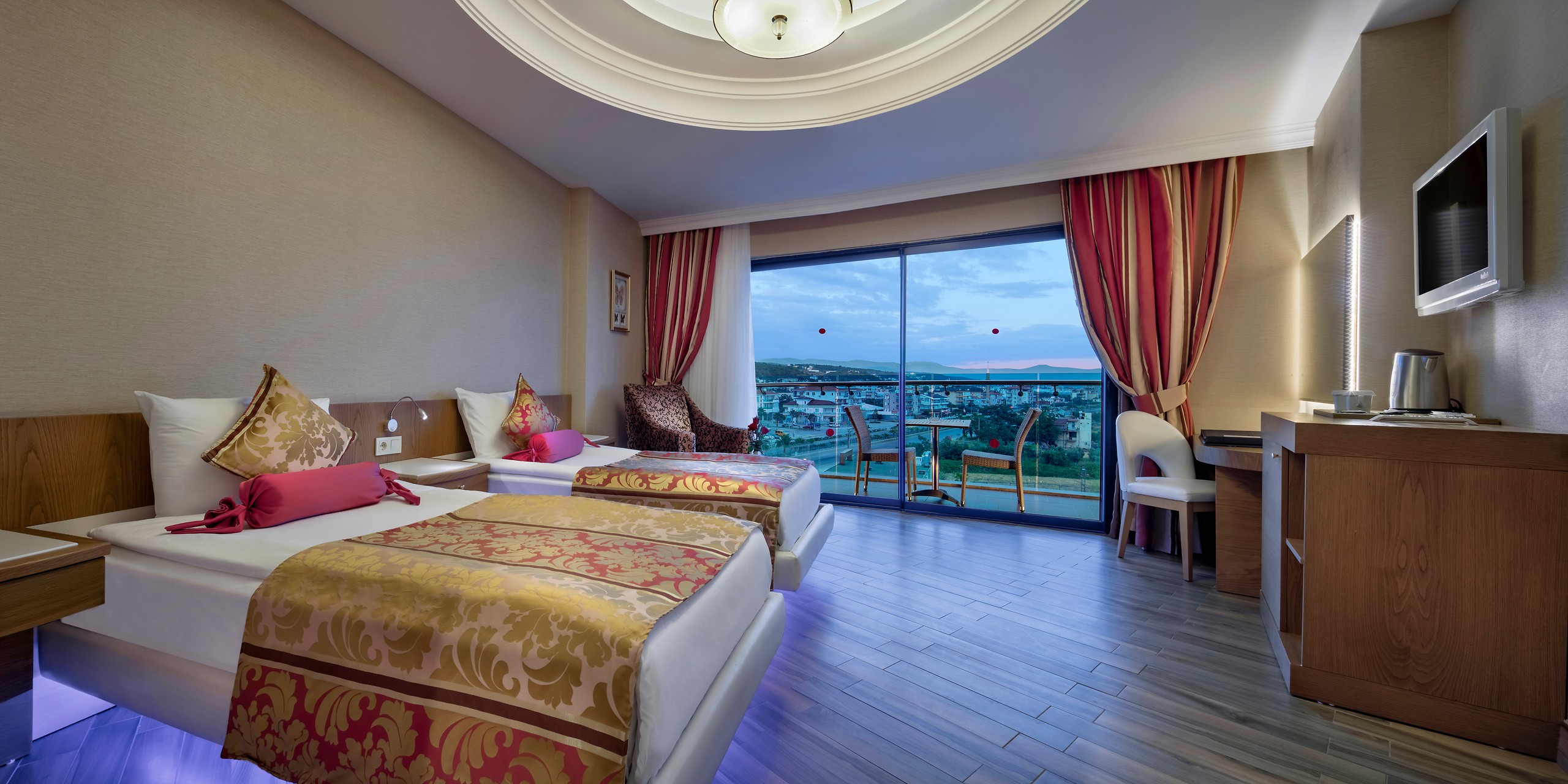 Granada Luxury Okurcalar