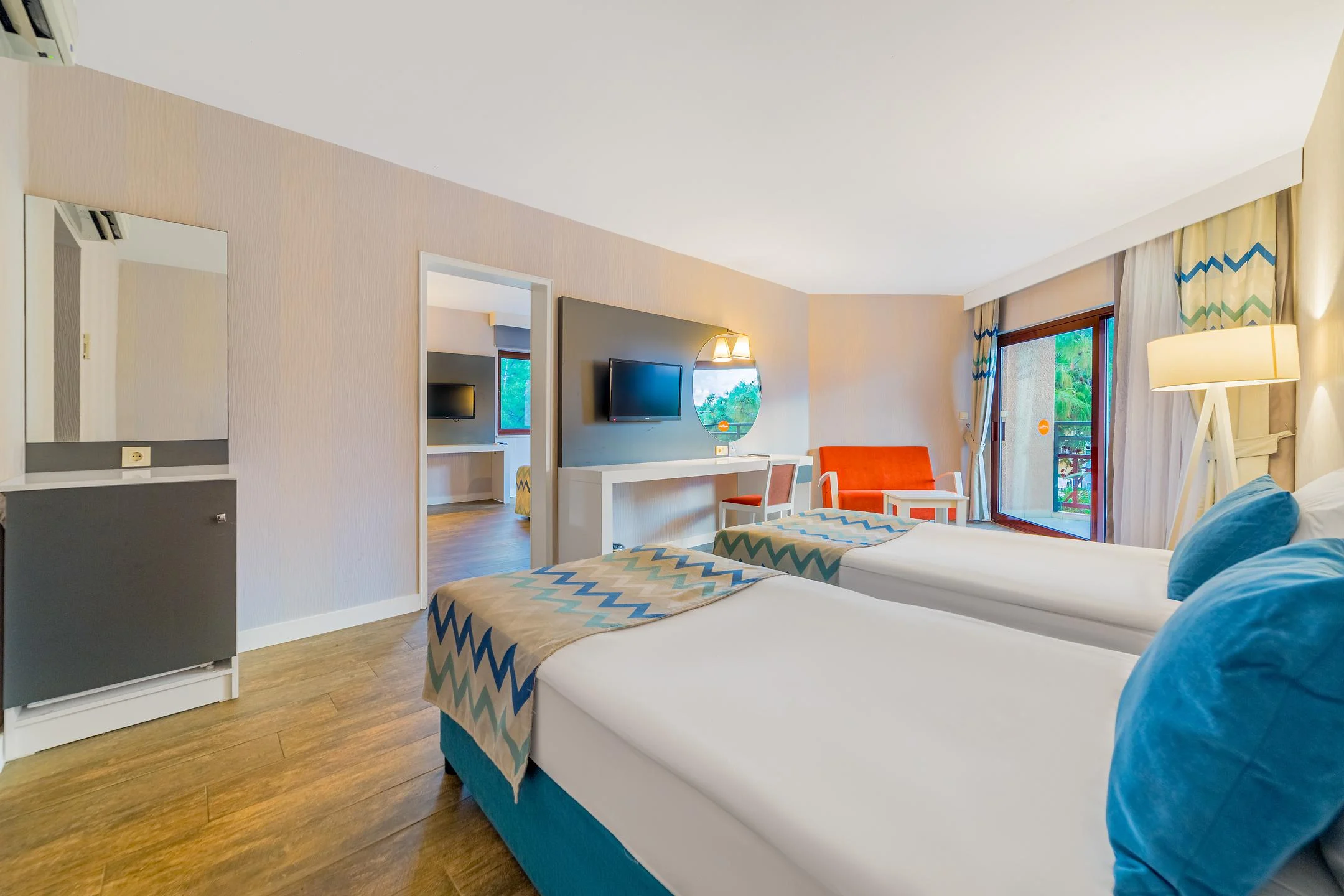 Justiniano Park Conti