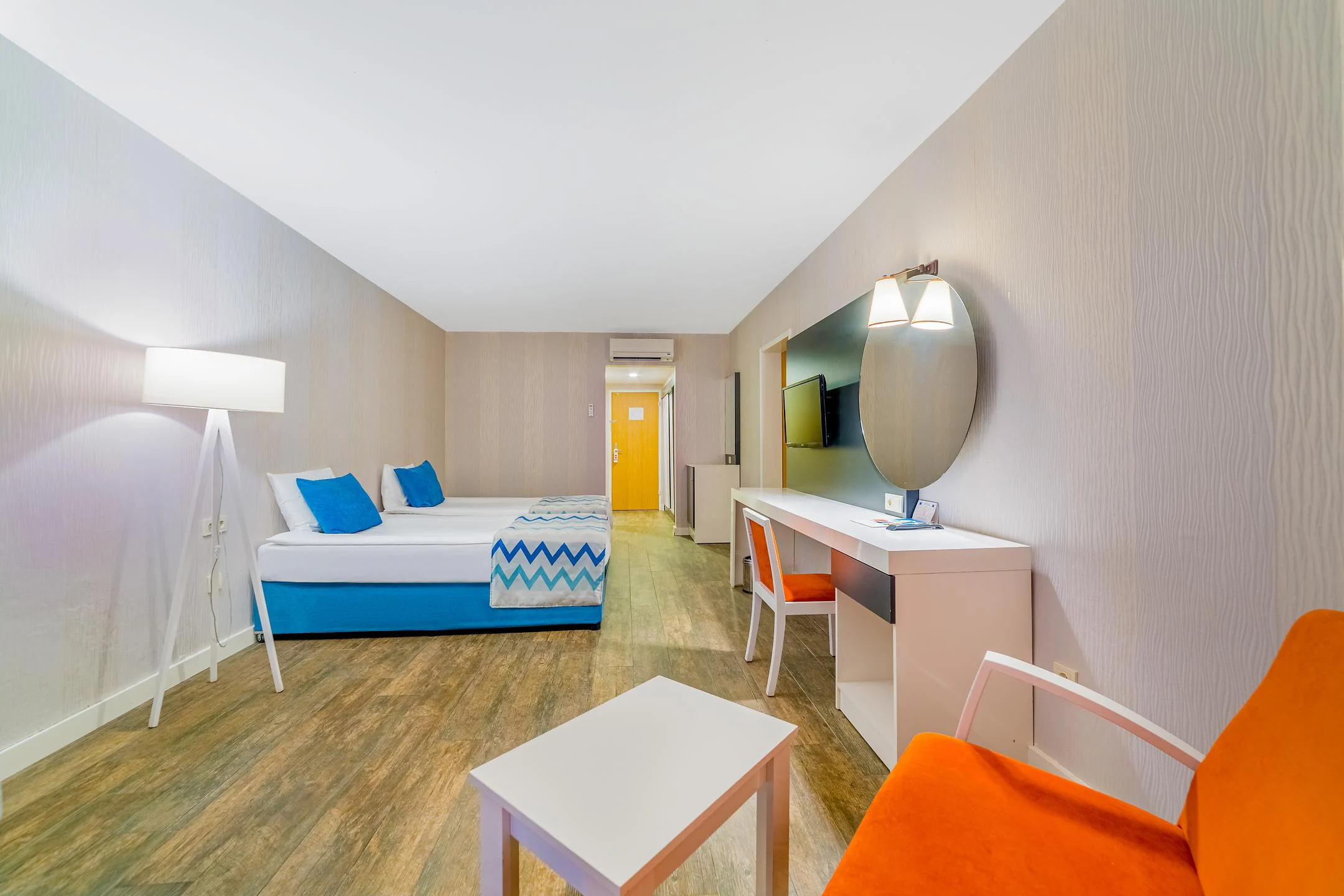 Justiniano Park Conti