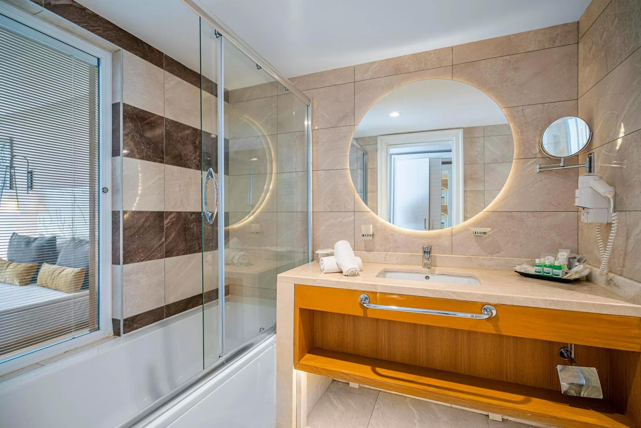 Kirman Sidera Luxury & Spa