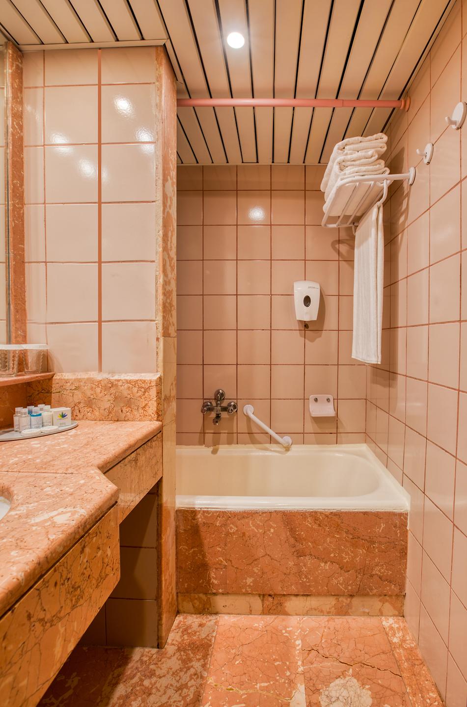 LABRANDA Excelsior Side