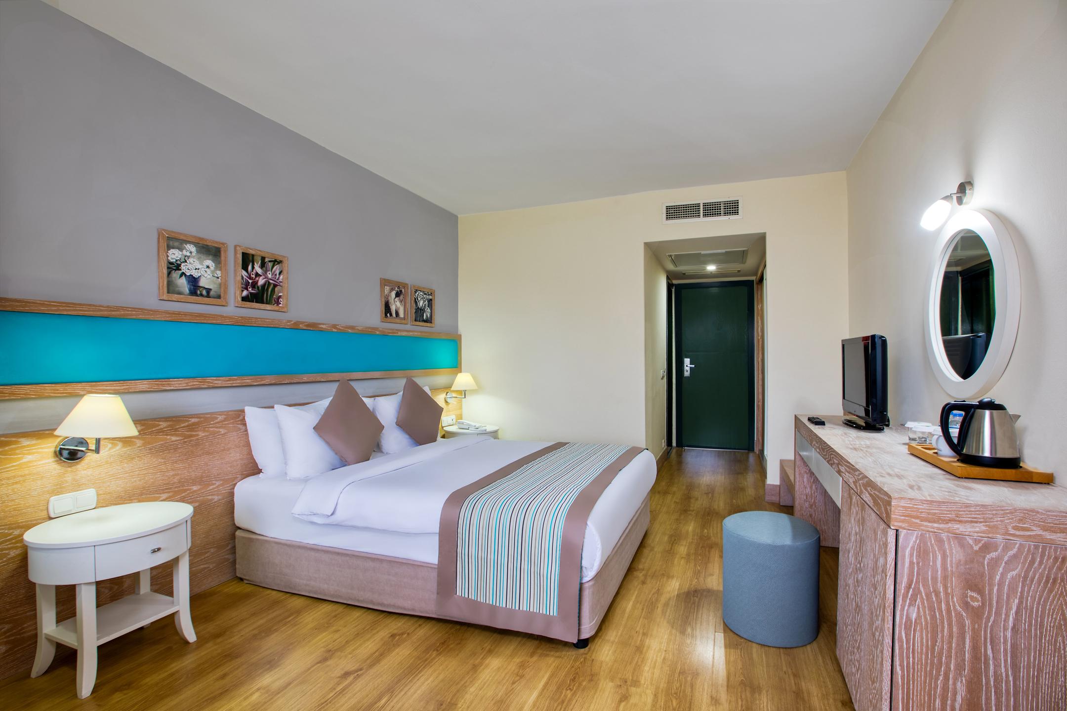 LABRANDA Excelsior Side