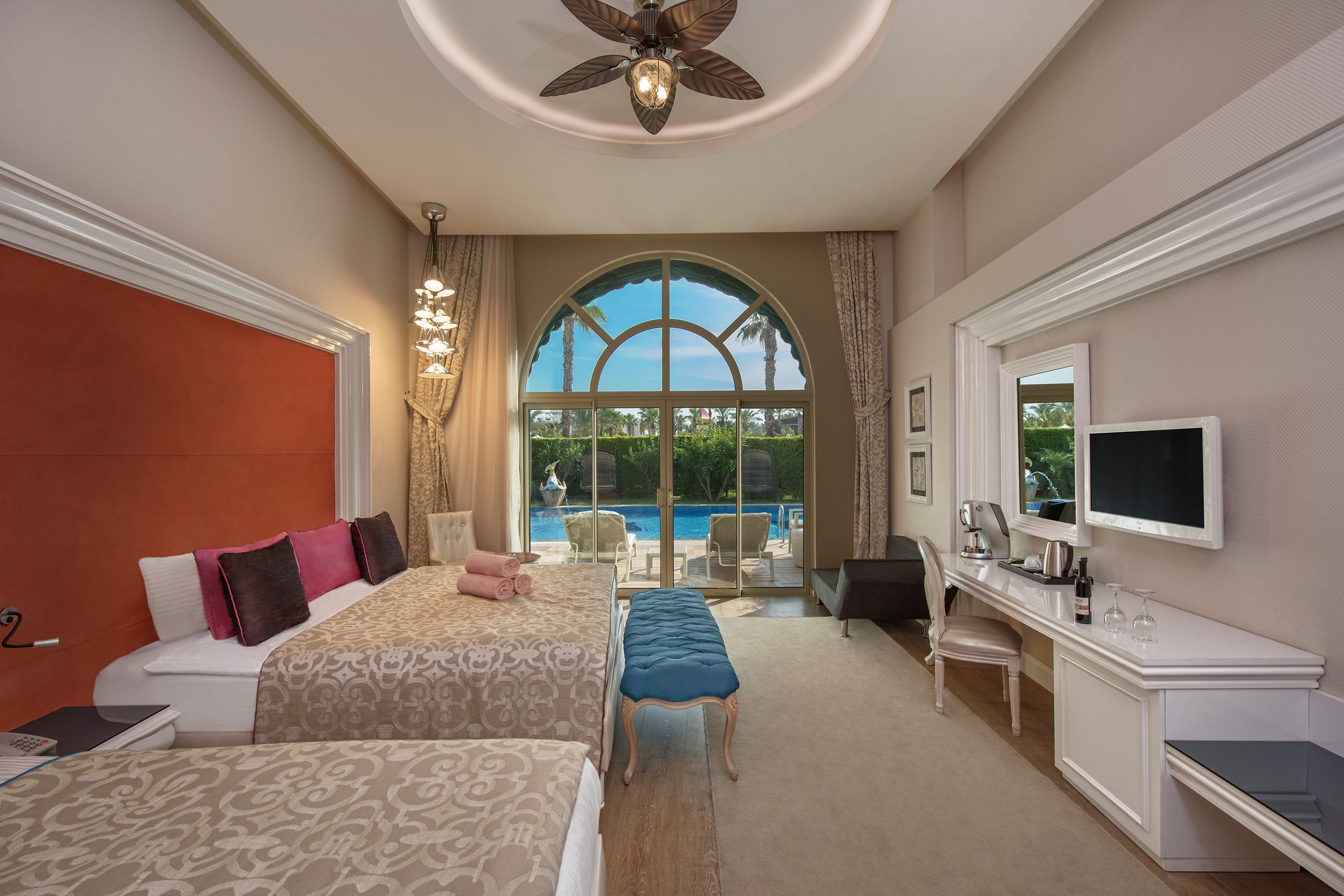 Delphin İmperial Lara