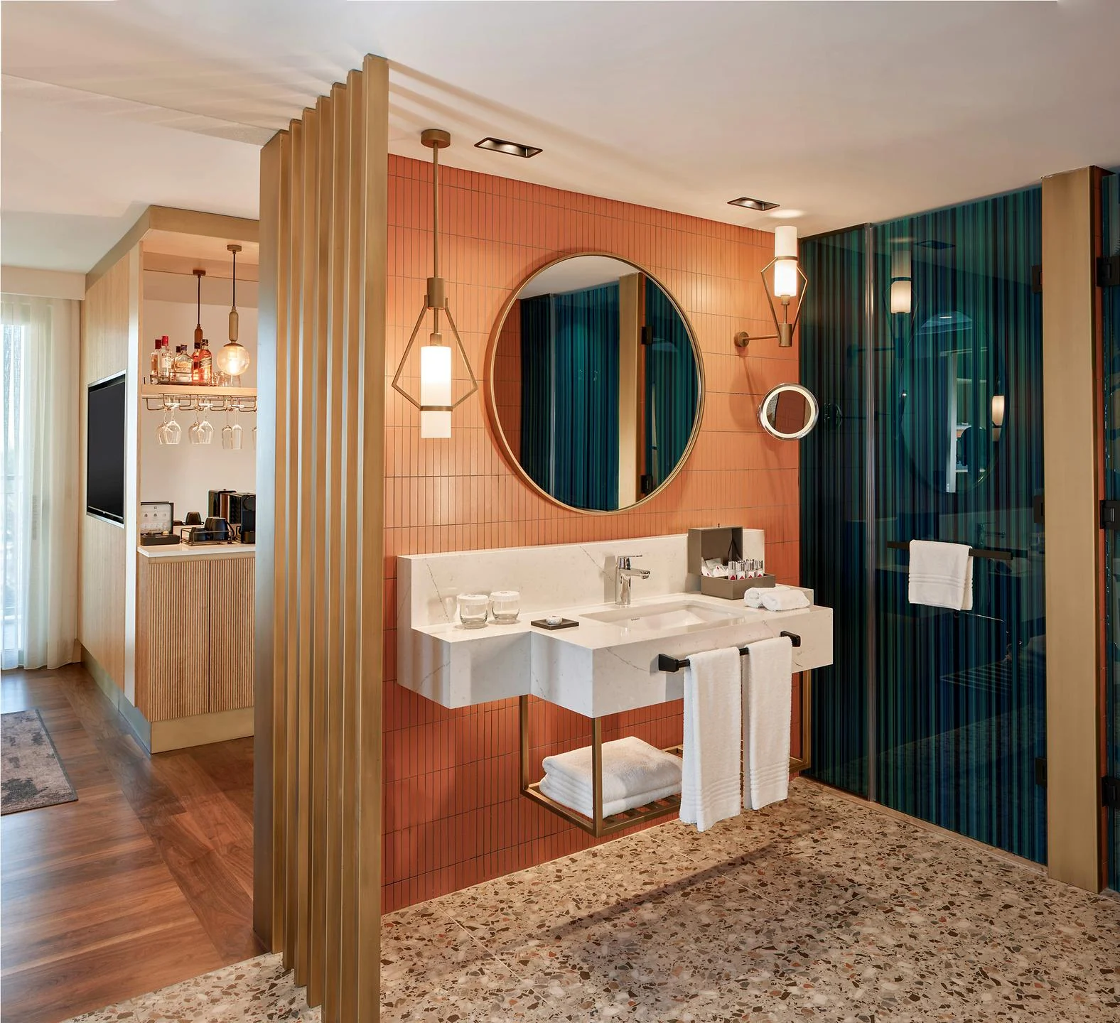 Lara Barut Collection