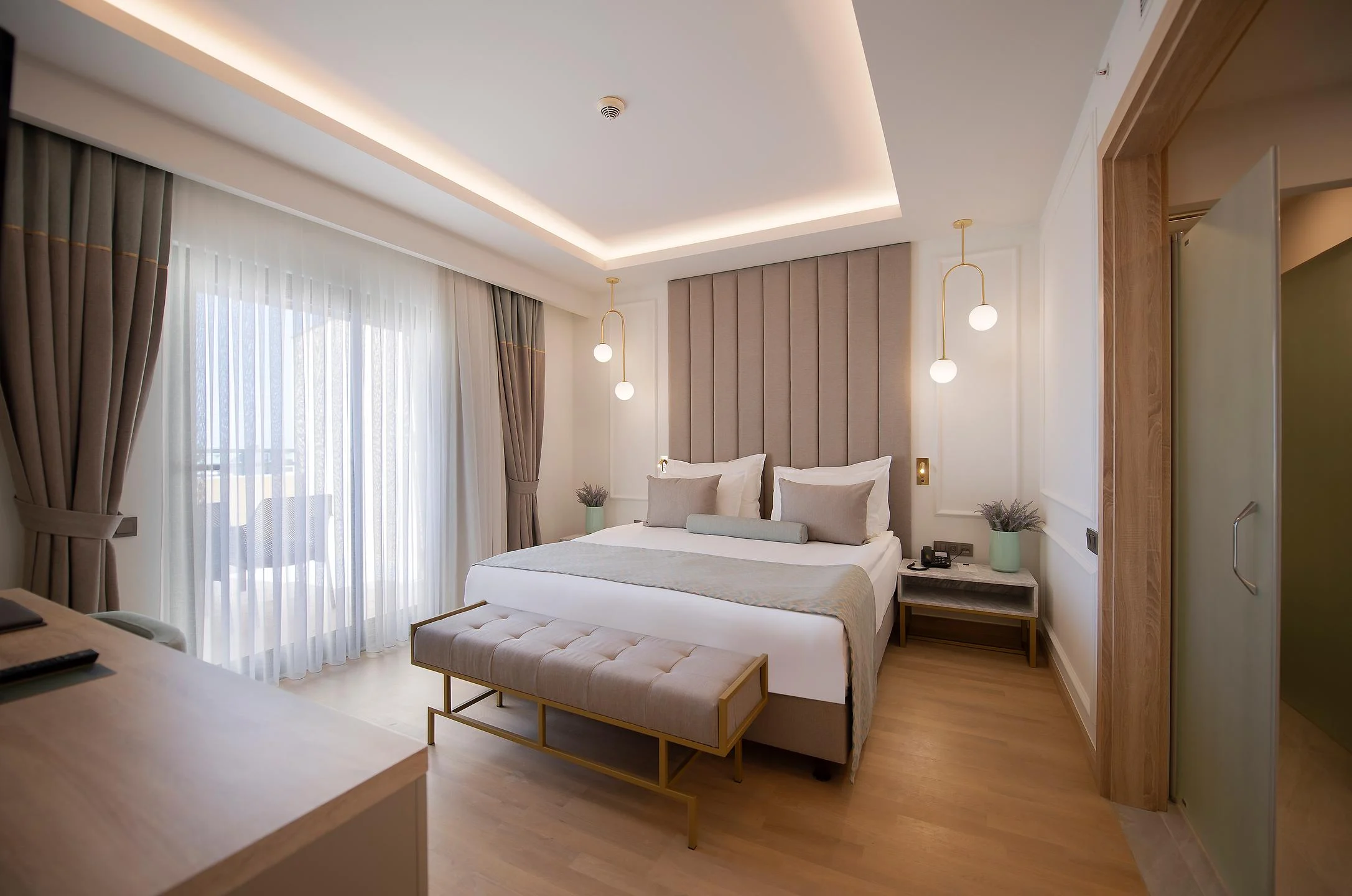 Miramare Queen Hotel