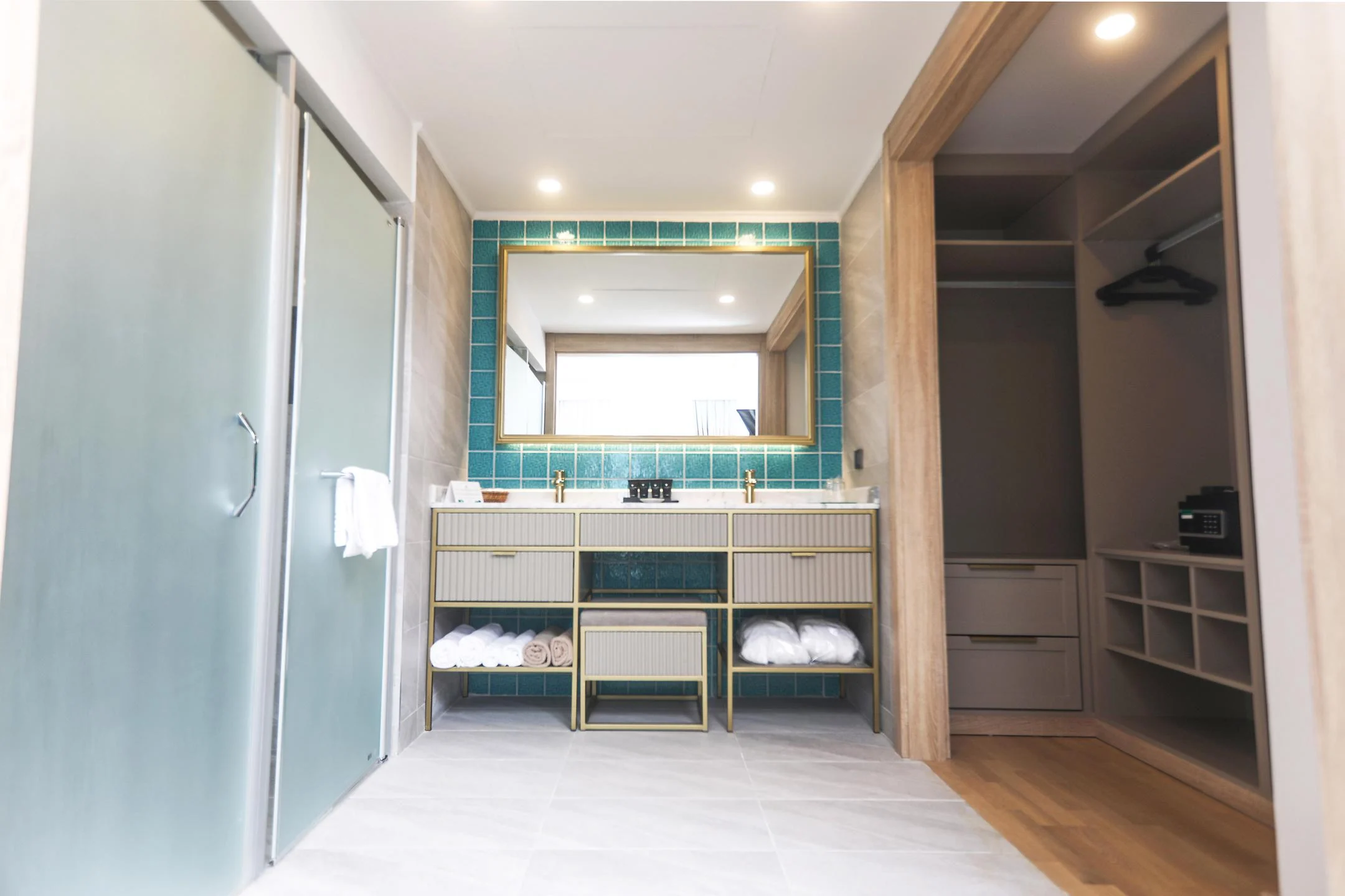 Miramare Queen Hotel