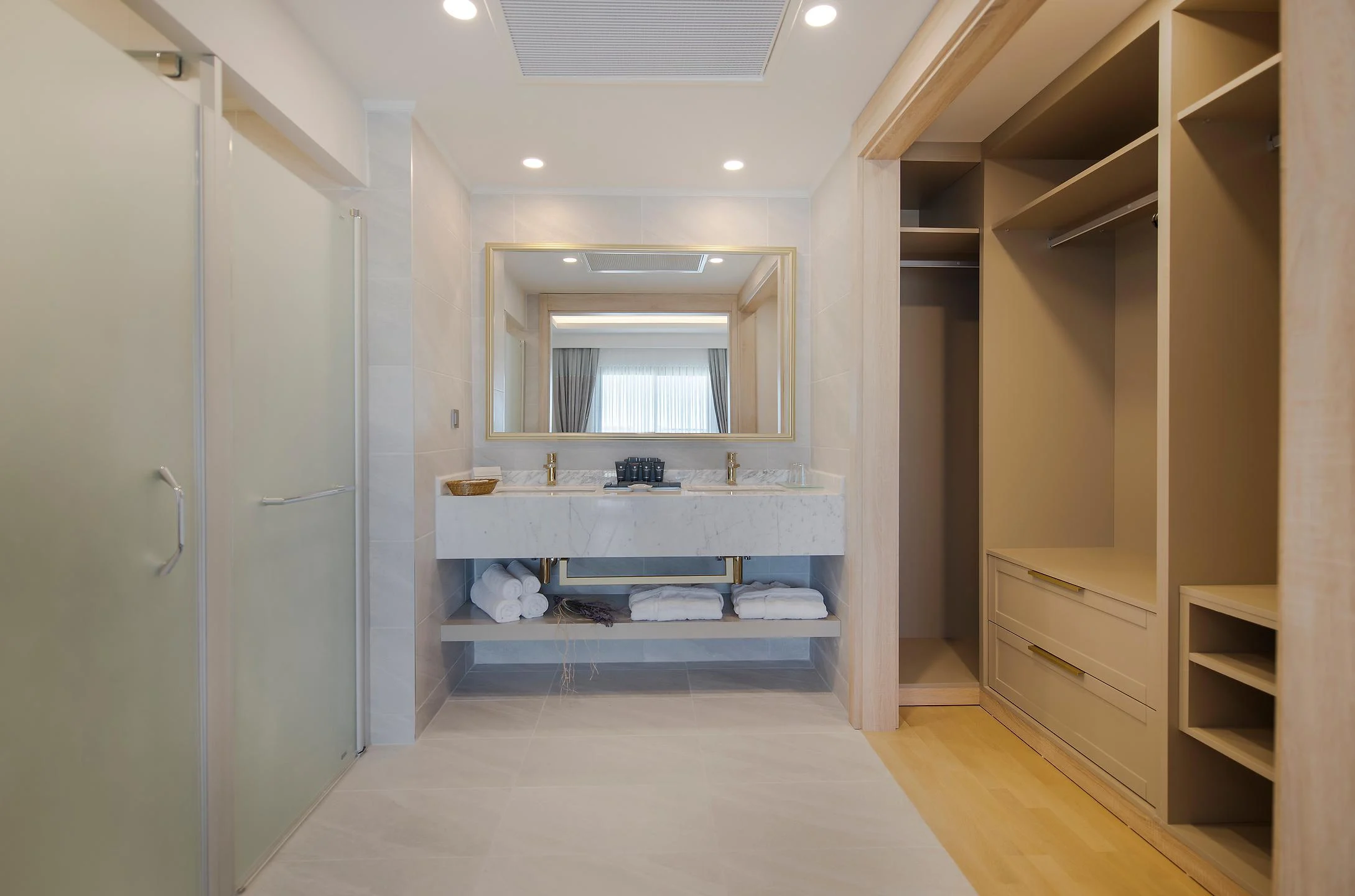 Miramare Queen Hotel