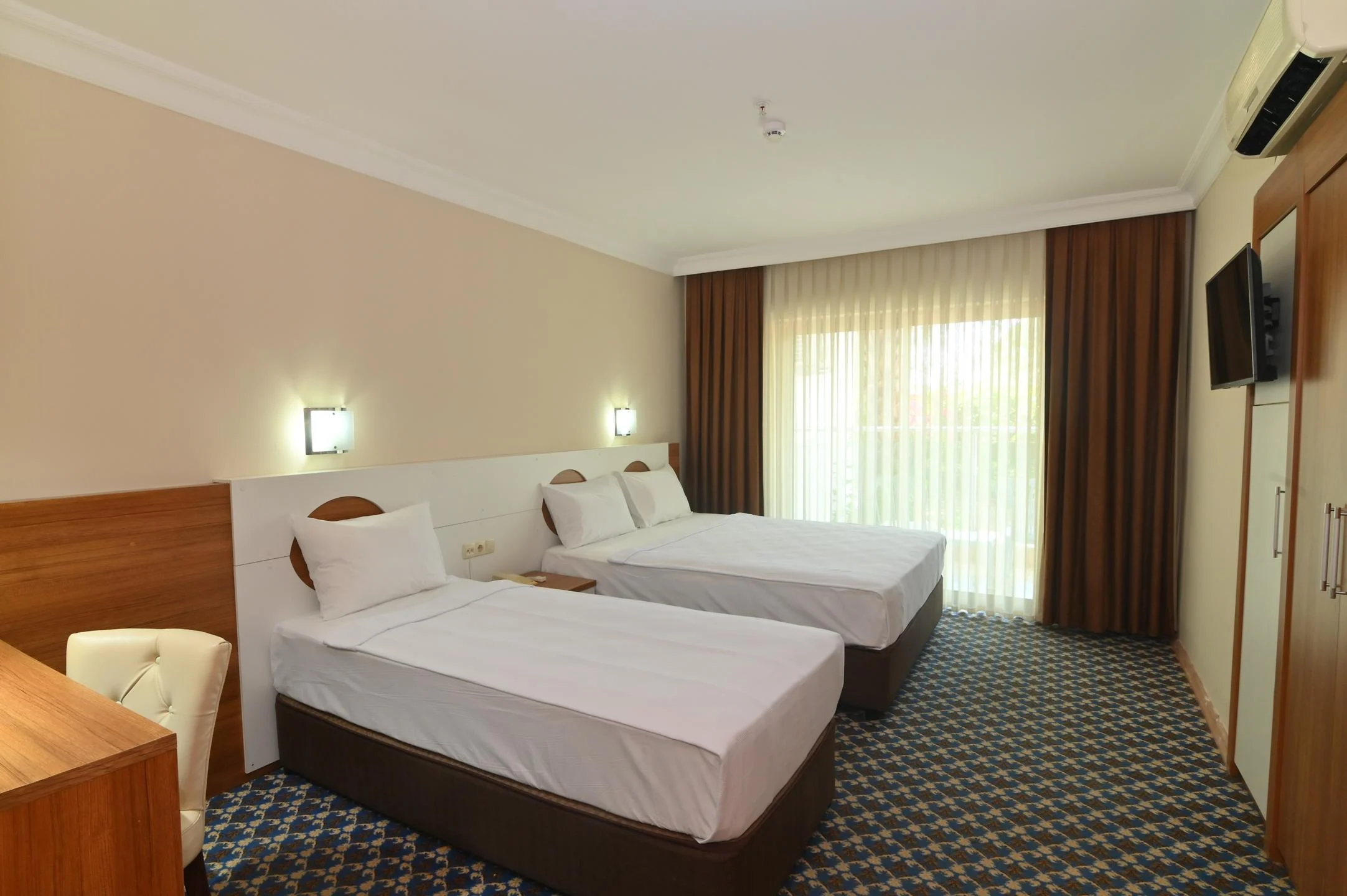 Omorfi Garden Resort