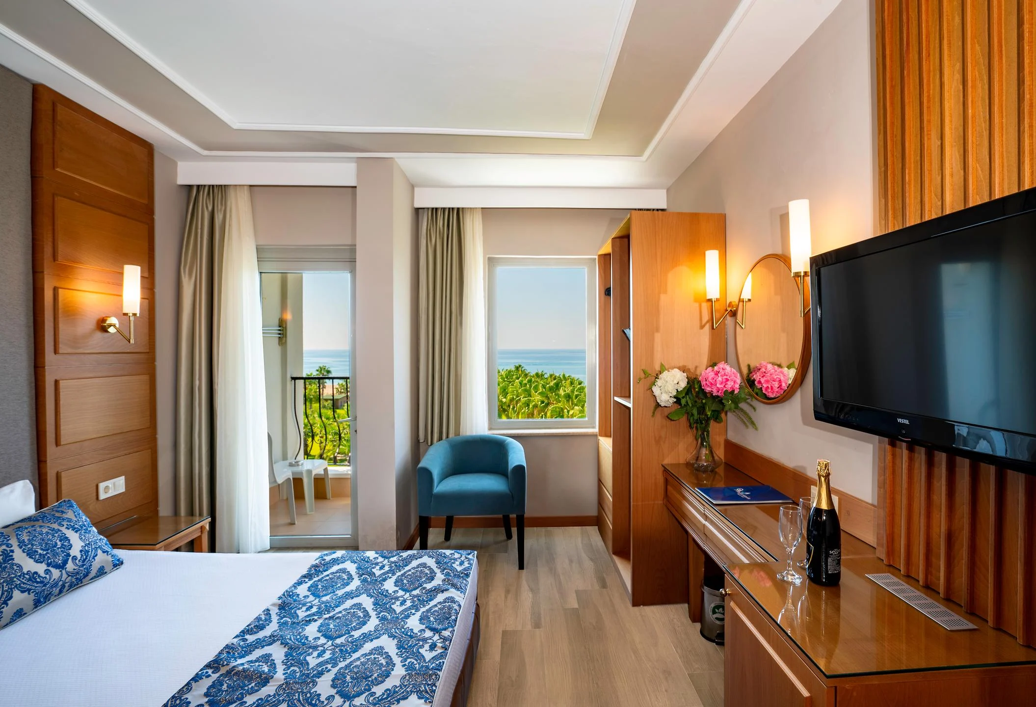 Royal Atlantis Beach