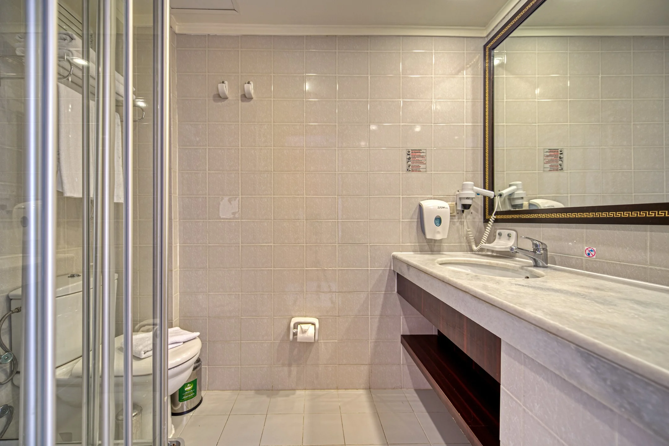 Sealife Buket Beach & Resort