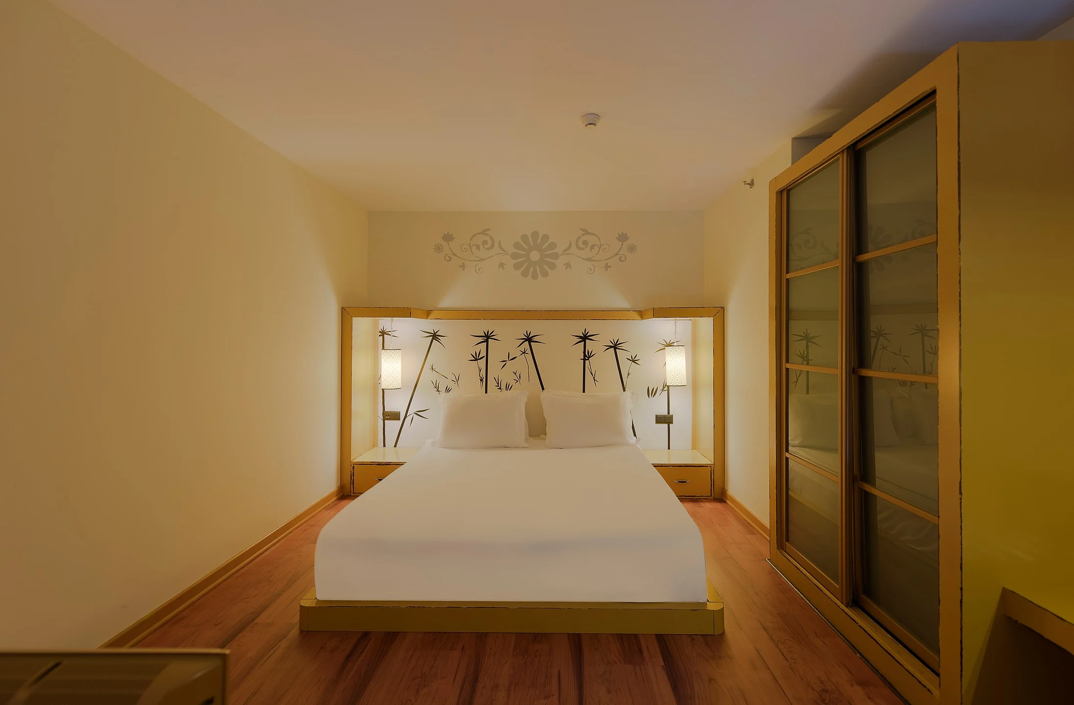 Siam Elegance Hotels & Spa