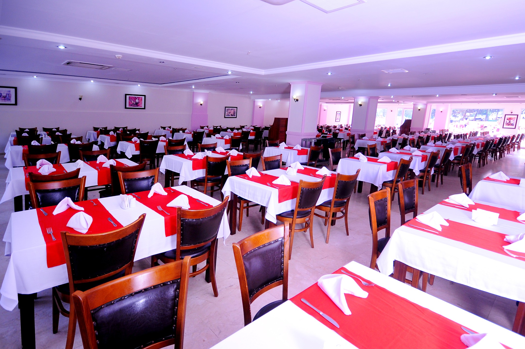 Side Town By Zhotels