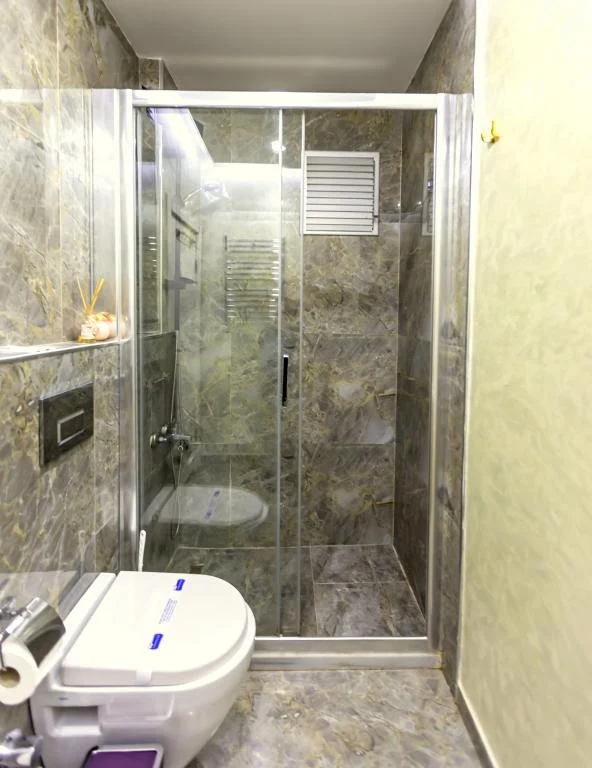 Loren Hotel & Suites