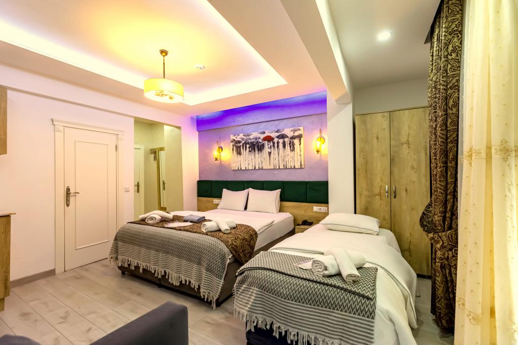 Loren Hotel & Suites