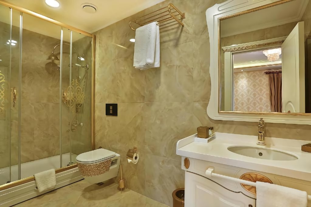 Hotel Emirhan Palace