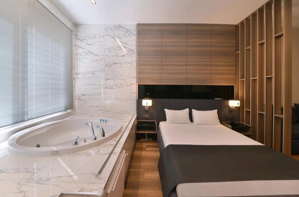 Nish İstanbul Suites & Hotel