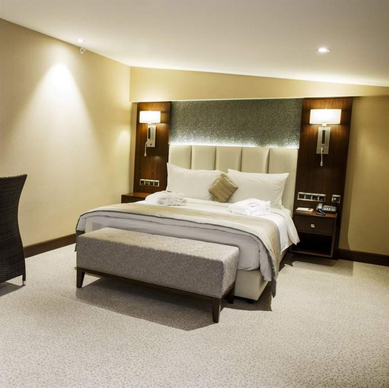 Grand Aras Hotel & Suites