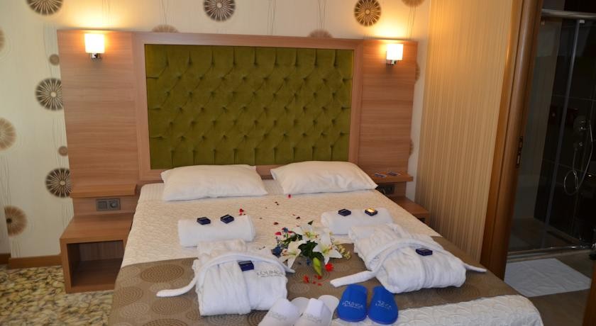 Lounge Boutique Hotel