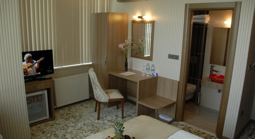 Lounge Boutique Hotel