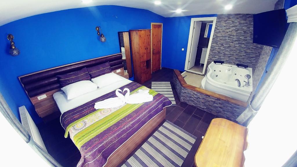 Motel Tahir – Yetişkin Oteli