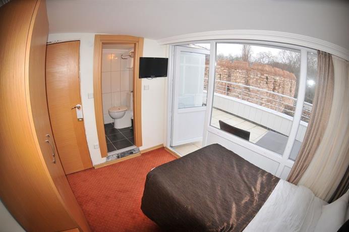 Palace Point Apart Hotel